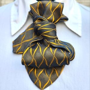 THE RITZ Necktie Escarpe